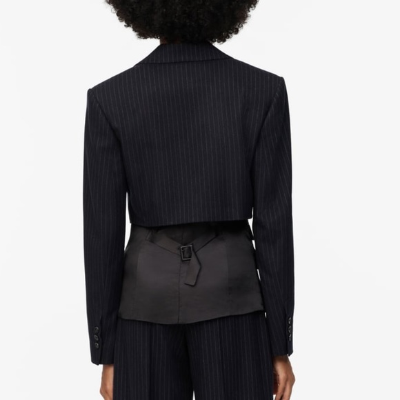 Limited edition cropped blazer or blazer crop top - Picture 3 of 5